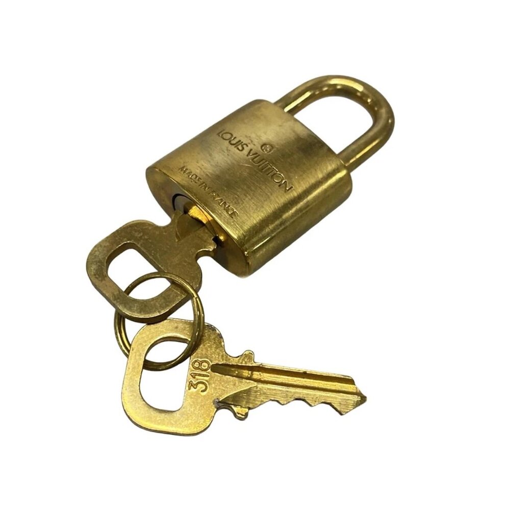 LOUIS VUITTON Padlock Gold Accessory bran-94-090325